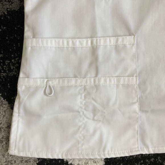 NWOT WonderWink Women Small/SP White Scrub Set - Picture 5 of 12